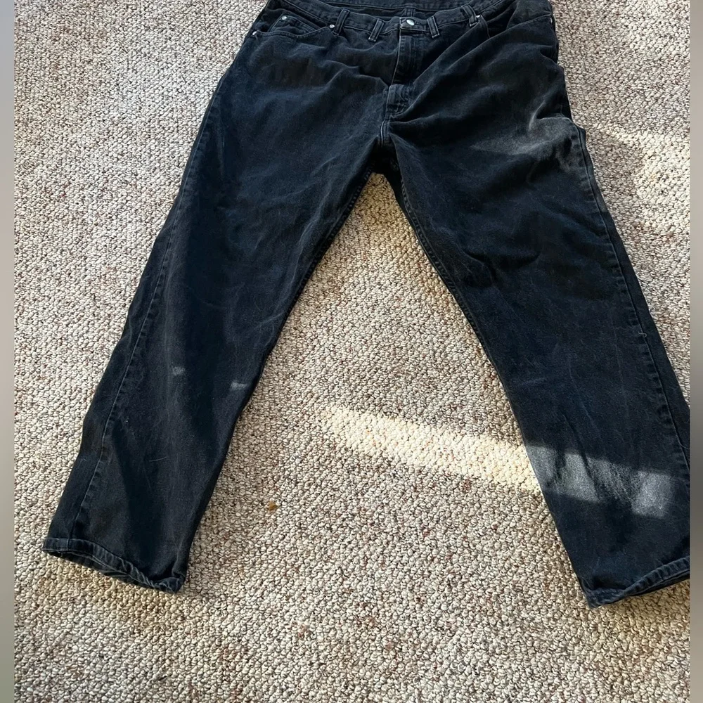 46x30 Black Men’s Wrangler jeans.  Great condition.